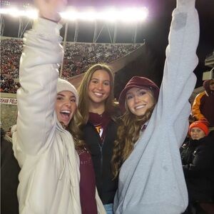 Meet your Posher, Corinne